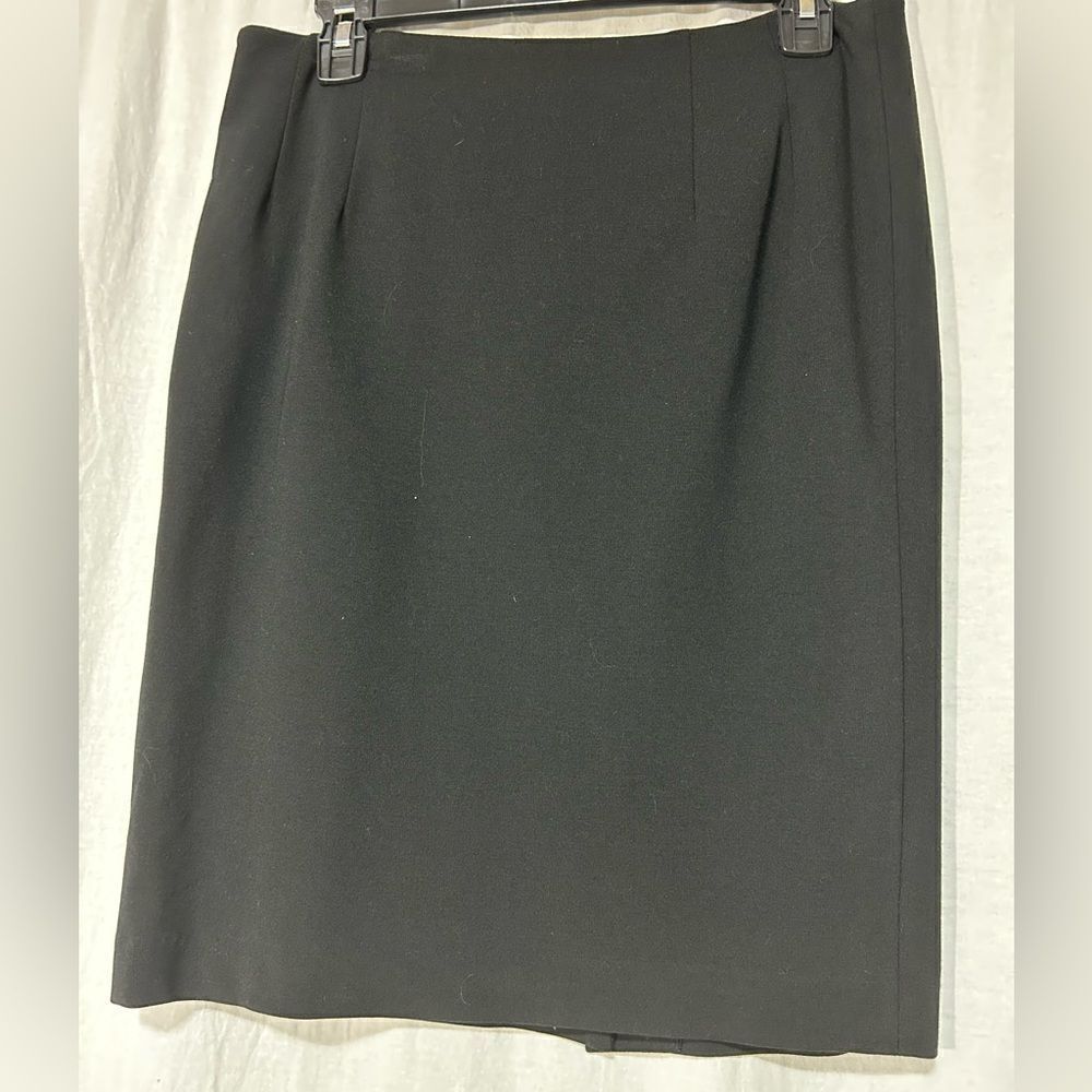 C est Ateller size 4 black lined skirt zippered closure